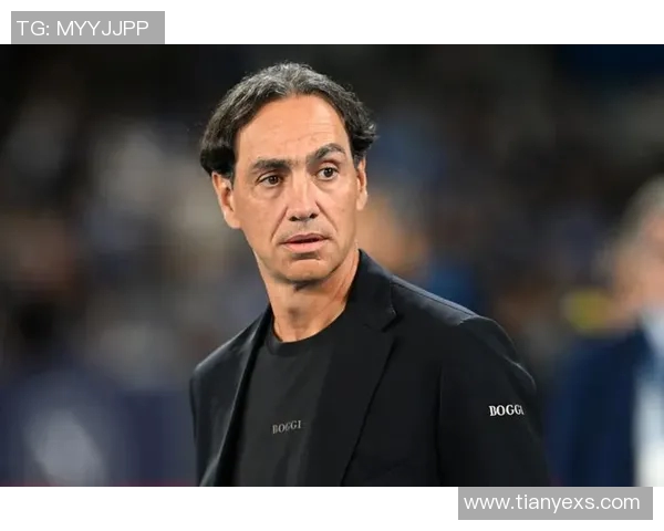 忧郁的足球明星背后的故事与心路历程探讨